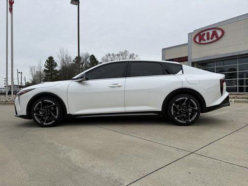 2025 Kia K4 GT-Line