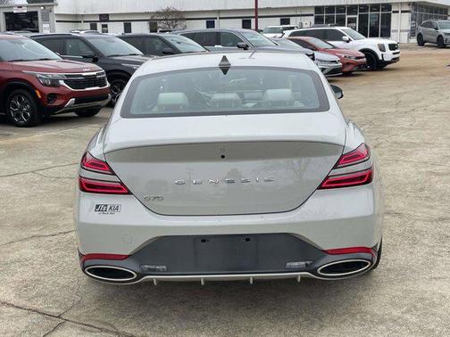 2024 Genesis G70 2.5T RWD