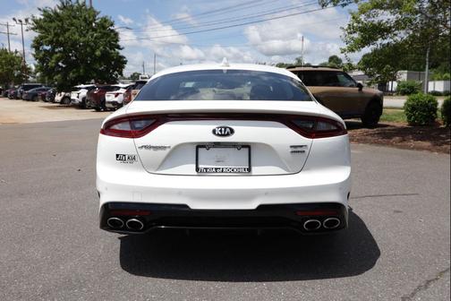 Snow White Pearl 2019 Kia Stinger GT1