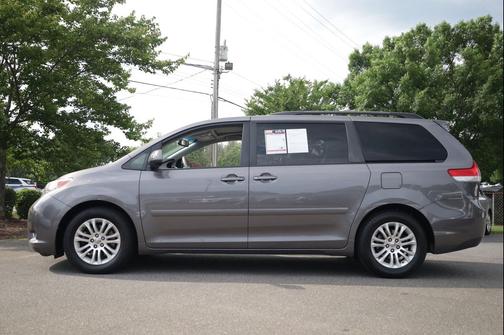 Gray 2014 Toyota Sienna XLE