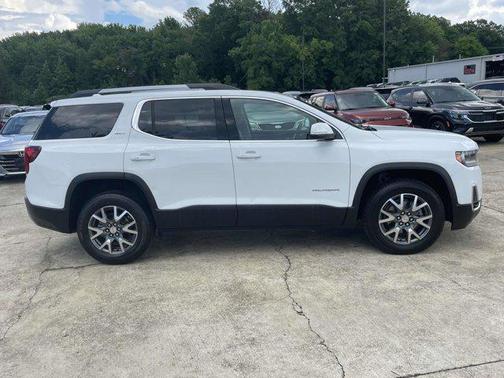 2023 GMC Acadia FWD SLT