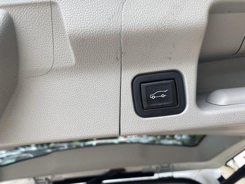 2023 GMC Acadia FWD SLT