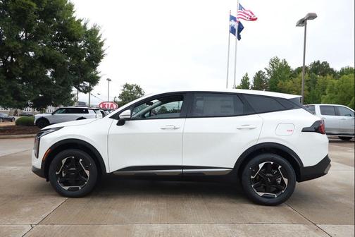 Snow White Pearl 2026 Kia Sportage SX Turbo