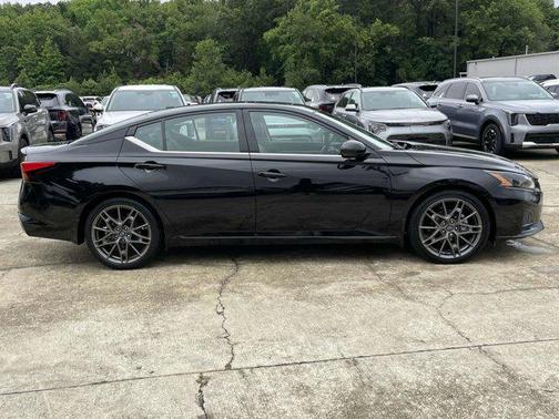 2023 Nissan Altima SR VC-Turbo FWD
