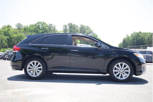 BLACK [BLACK] 2010 Toyota Venza Base