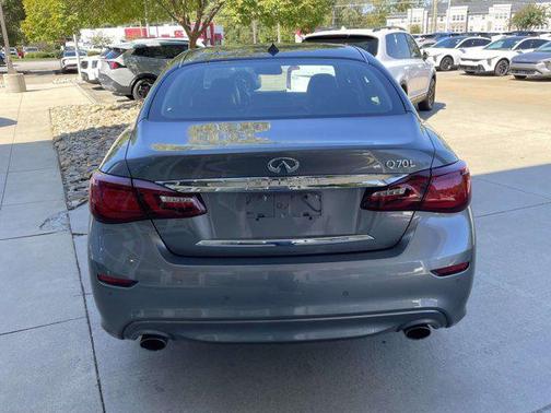 2015 INFINITI Q70L 3.7