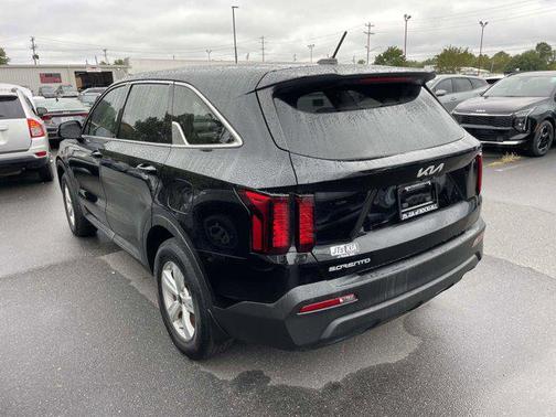 2023 Kia Sorento LX