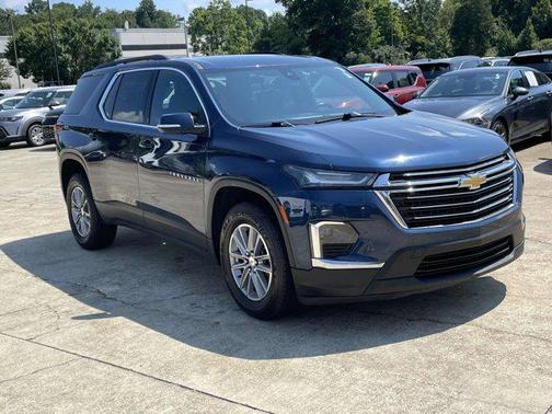 2022 Chevrolet Traverse LT Cloth