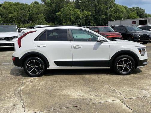 2024 Kia Niro EX