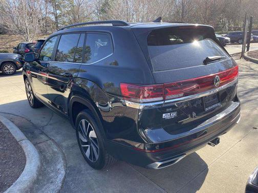 2024 Volkswagen Atlas 2.0T SE w/Technology 4MOTION