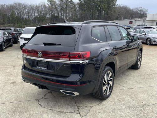 2024 Volkswagen Atlas 2.0T SE w/Technology 4MOTION