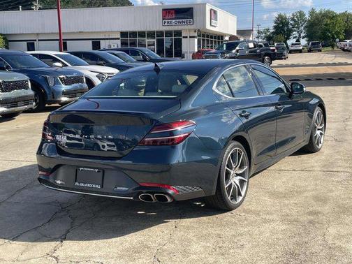 2023 Genesis G70 2.0T RWD