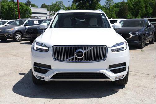 White 2019 Volvo XC90 T6 Inscription