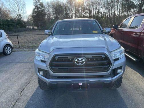 2017 Toyota Tacoma SR