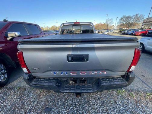2017 Toyota Tacoma SR