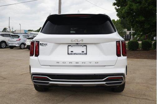 Glacial White Pearl 2022 Kia Sorento S