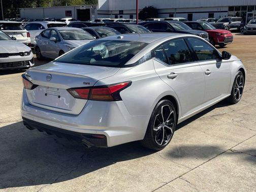 2024 Nissan Altima SR FWD