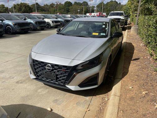 2024 Nissan Altima SR FWD