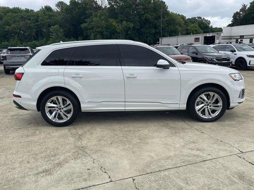 2021 Audi Q7 45 Premium Plus