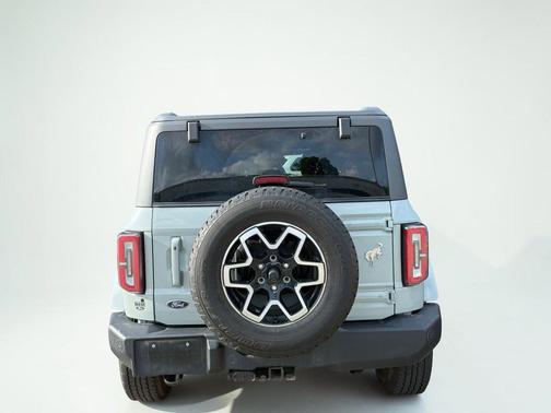 Cactus Gray 2024 Ford Bronco Outer Banks