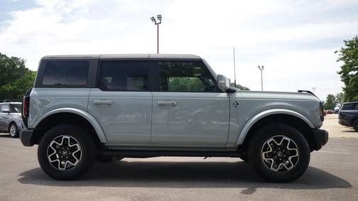 Cactus Gray 2024 Ford Bronco Outer Banks