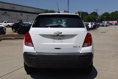 Summit White 2016 Chevrolet Trax LS