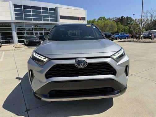 2022 Toyota RAV4 Hybrid SE