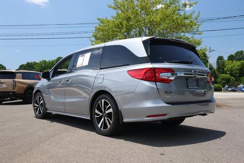 Lunar Silver Metallic 2019 Honda Odyssey Elite