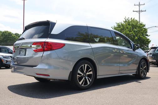 Lunar Silver Metallic 2019 Honda Odyssey Elite