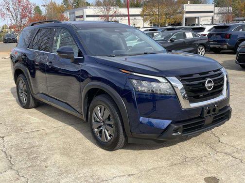 2024 Nissan Pathfinder SV FWD