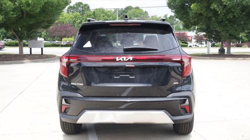 Fusion Black 2026 Kia Seltos S