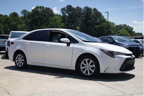 Ice Cap 2024 Toyota Corolla LE