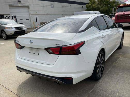 2020 Nissan Altima SR FWD