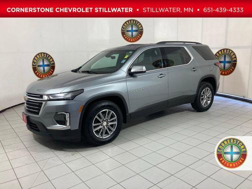 Sterling Gray Metallic 2023 Chevrolet Traverse LT Leather