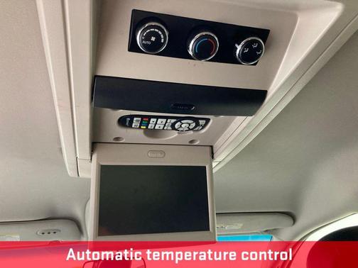 Granite Crystal Metallic Clearcoat 2015 Chrysler Town & Country Touring