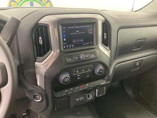 Summit White 2026 Chevrolet Silverado 1500 Custom