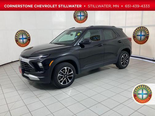 Mosaic Black Metallic 2025 Chevrolet Trailblazer LT