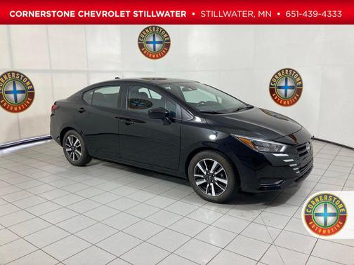 Super Black Metallic 2025 Nissan Versa 1.6 SV
