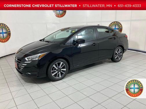 Super Black Metallic 2025 Nissan Versa 1.6 SV