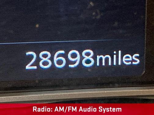 Super Black Metallic 2025 Nissan Versa 1.6 SV
