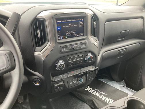 Summit White 2026 Chevrolet Silverado 3500 WT