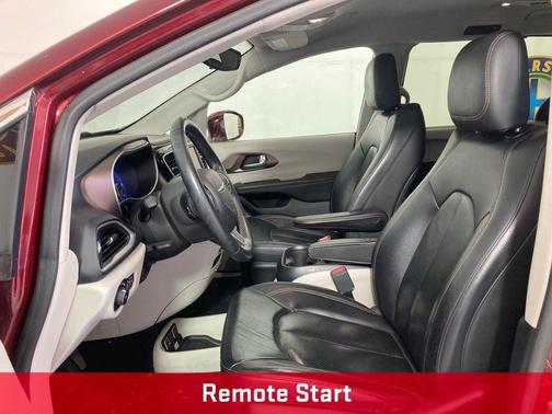 Velvet Red Pearlcoat 2018 Chrysler Pacifica Touring-L