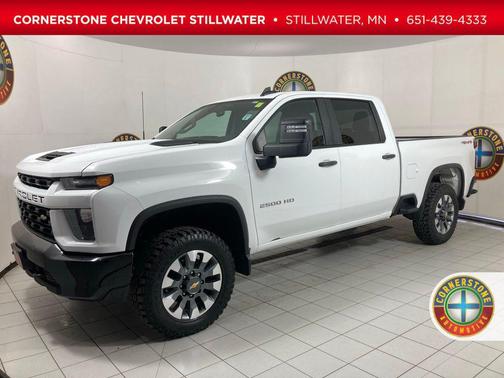 Summit White 2022 Chevrolet Silverado 2500 Custom