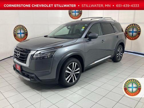 2024 Nissan Pathfinder Platinum