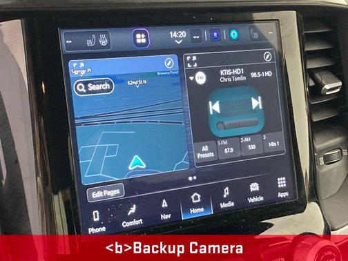 Diamond Black Crystal Pearlcoat 2022 RAM 1500 Big Horn/Lone Star