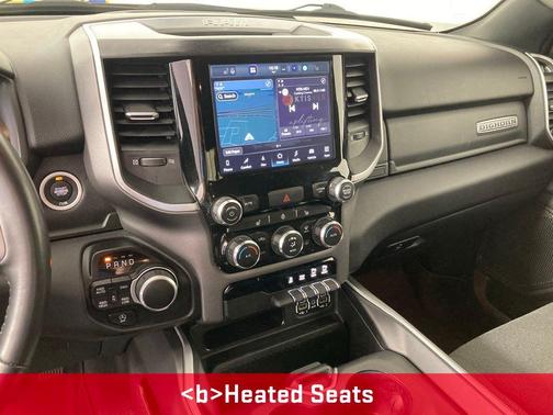 Diamond Black Crystal Pearlcoat 2022 RAM 1500 Big Horn/Lone Star