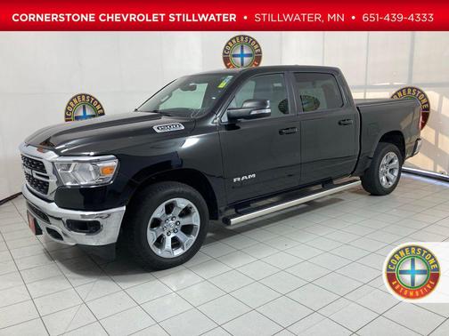 Diamond Black Crystal Pearlcoat 2022 RAM 1500 Big Horn/Lone Star