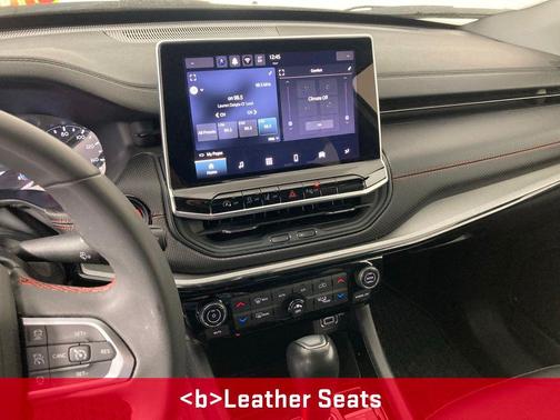 Bright White Clearcoat 2025 Jeep Compass Trailhawk