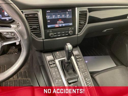 2018 Porsche Macan Base