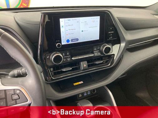 Gray 2025 Toyota Highlander XSE